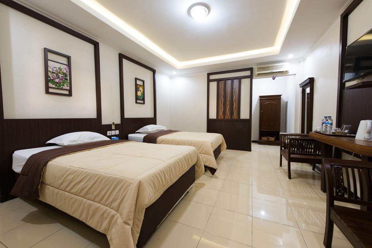 Hotel Wisma Djaja Syariah Bojonegoro Luaran gambar