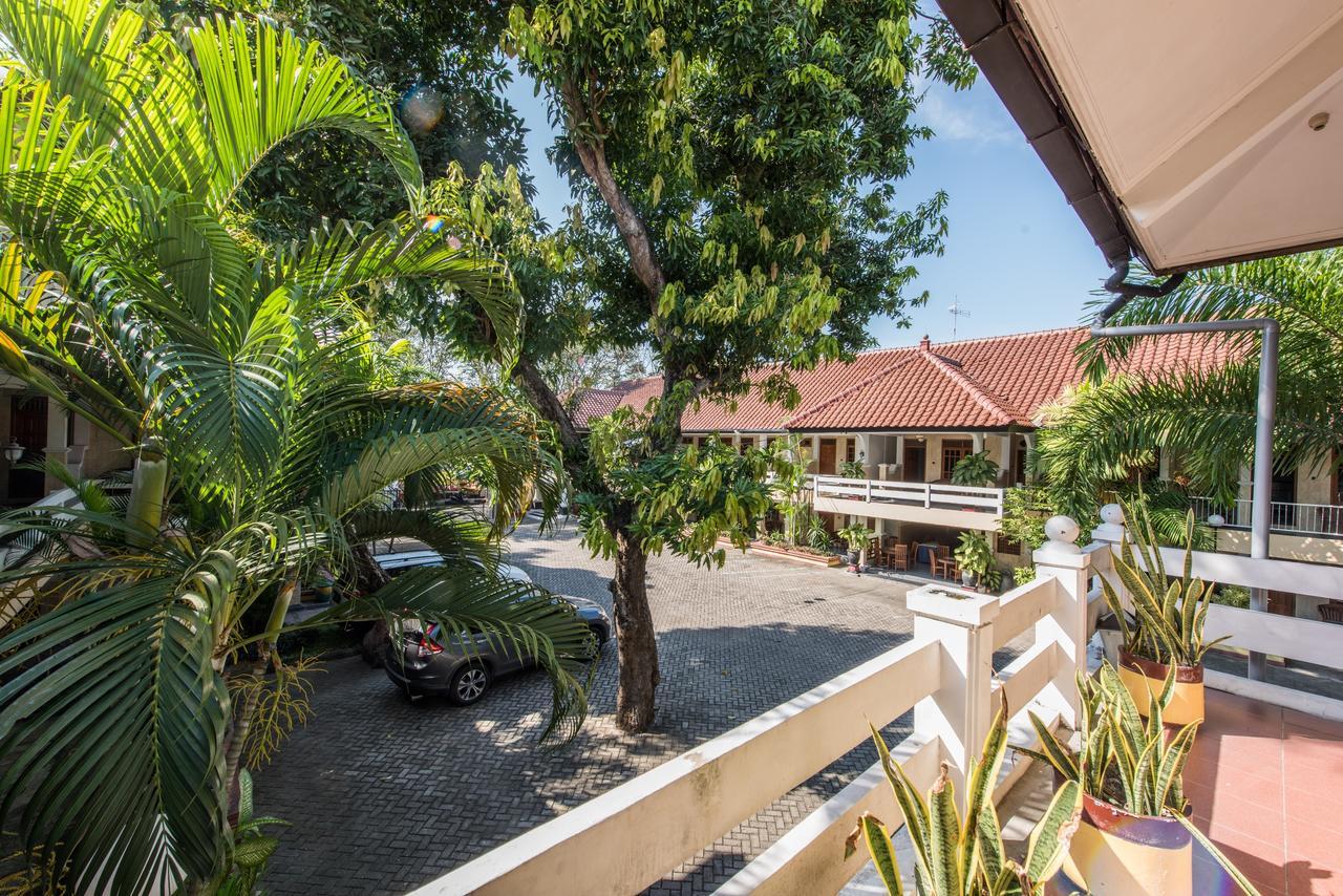 Hotel Wisma Djaja Syariah Bojonegoro Luaran gambar