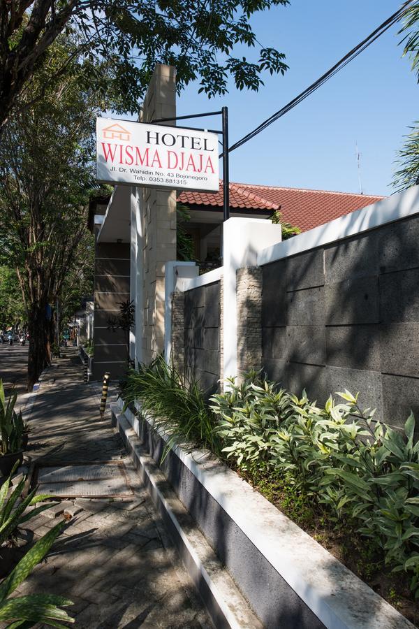 Hotel Wisma Djaja Syariah Bojonegoro Luaran gambar