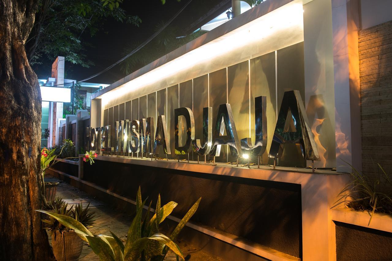 Hotel Wisma Djaja Syariah Bojonegoro Luaran gambar