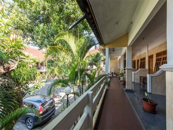 Hotel Wisma Djaja Syariah Bojonegoro Luaran gambar